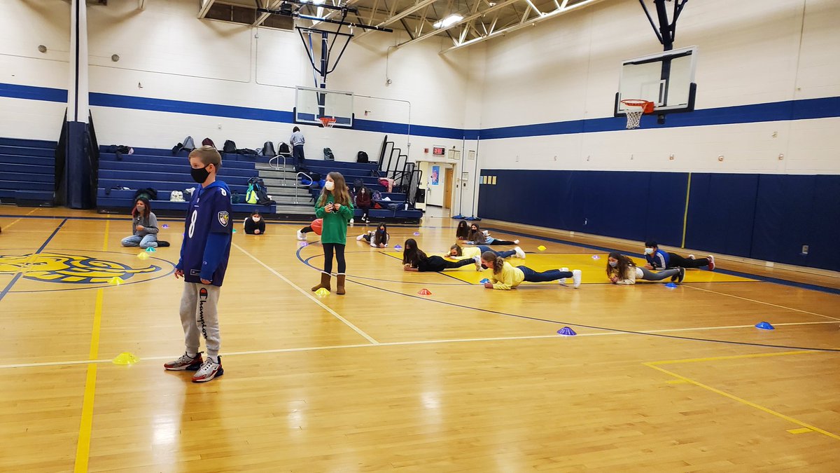 ActiveOcchi's tweet photo. Playing 5 Color Fitness! @RSDsmithschool @ramsey_pe https://t.co/U4nmM9qhDF