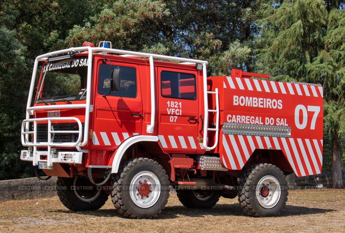 StrobPT's tweet image. VFCI 07 Renault 75-130 4X4 Bombeiros Carregal do Sal #bombeiros #bombeirosportugueses #renaultrucks #firetruck #firetrucks #firetrucksofinstagram #strobpt