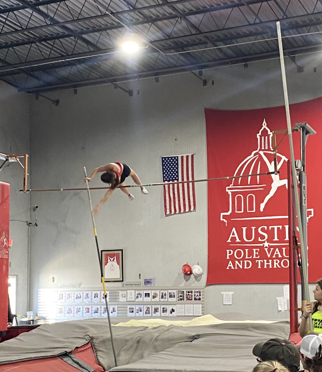 LTXCTF's tweet photo. LTTF Girl Vaulters finish the Indoor Club Season with a great showing! Looking forward to seeing them soar in the Outdoor Season. #eLiTe https://t.co/xkcd9gwgf2