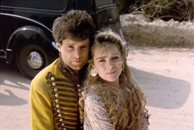 The weird elements in “The Greatest Show in the Galaxy” aren’t just the circus clowns and acts, like one might expect.The visitors and tourists are all weird and cartoonish, heightened. You can sense the influence of 2000 A.D. and British comics on the show.