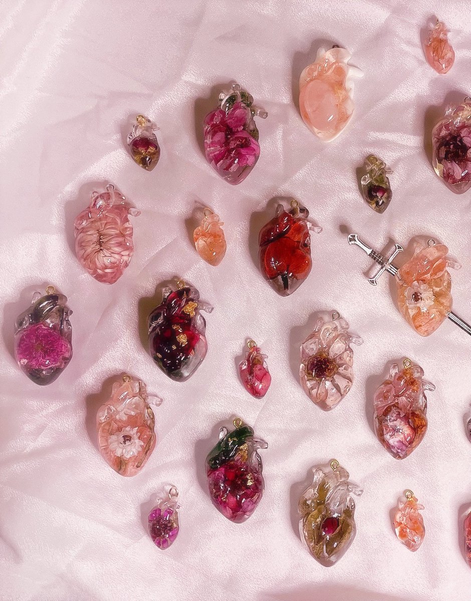 bug girl tweet media