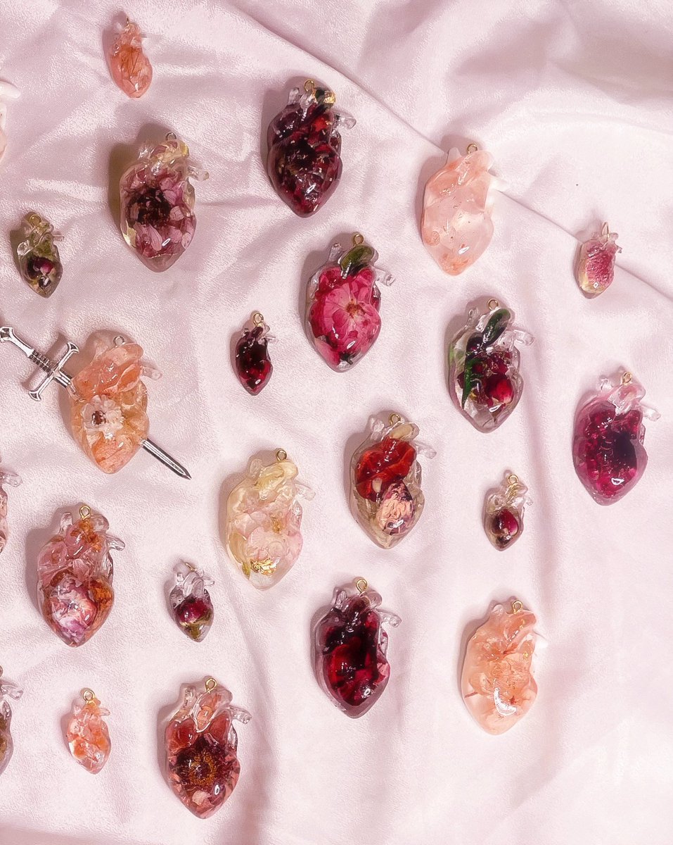 bug girl tweet media