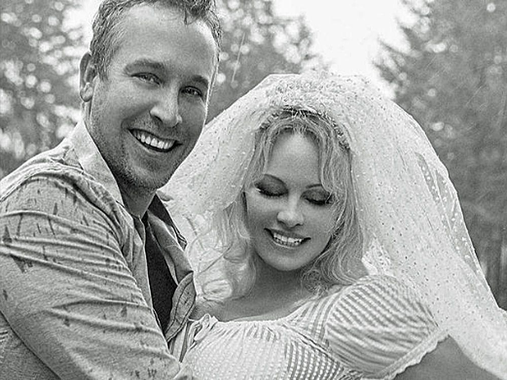 In a fifth wedding, Pamela Anderson marries her lockdown bodyguard on Vancouver Island