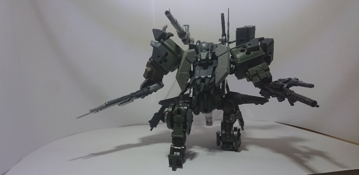 Kyotti_extra's tweet photo. 「敵性ヘキサギア発見、コールサインH2αへ
迎撃行動を要請」

「了解、迎撃行動に移る
H2α、「アメノシス」発進する」

機体名「アメノシス」
ホイールグラインダーを使ったコアのミサイル迎撃性能高そうなのがチャームポイント♥️

ブースト吹かして着地繰り返して戦う古式ゆかしい奴🙄

#ヘキサギア https://t.co/qo03ElLc23
