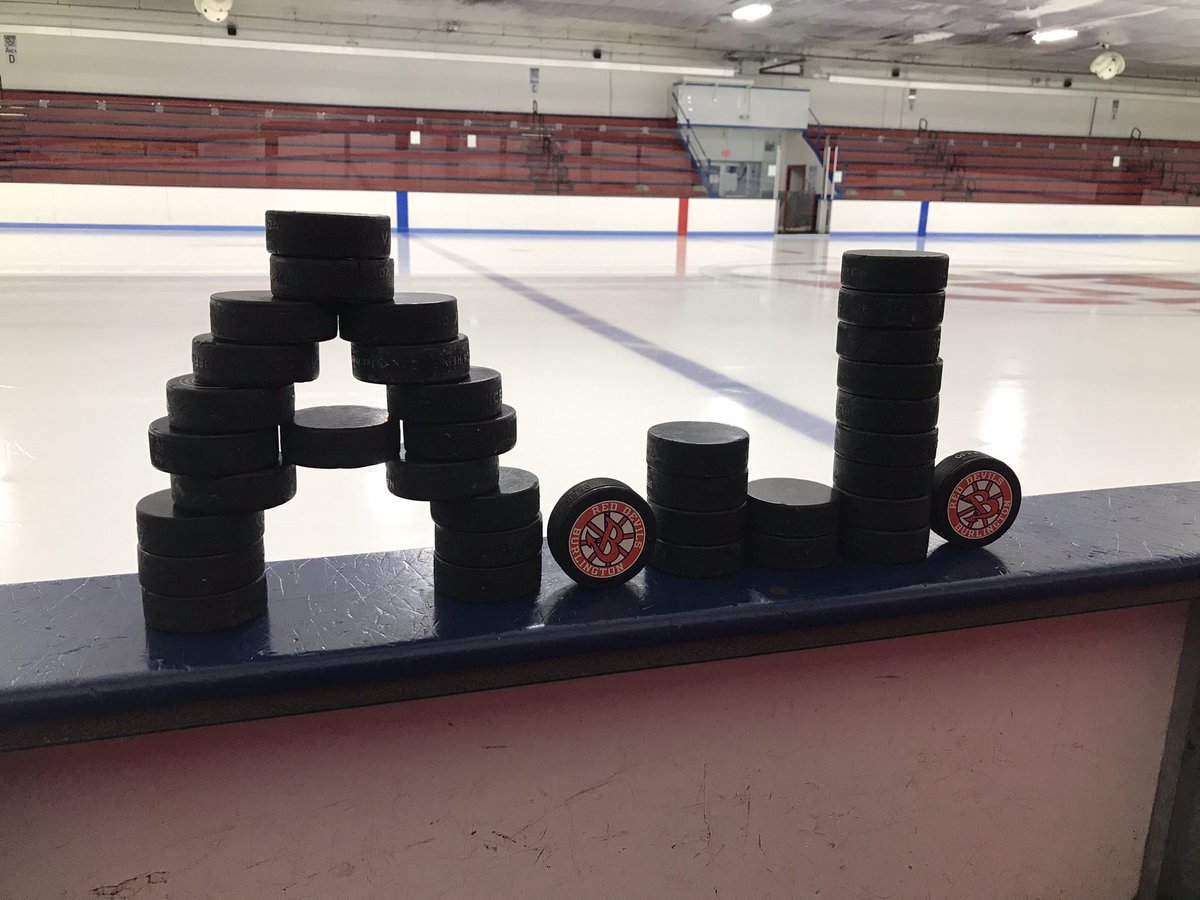 BonWMHS's tweet photo. JV boys 🏒: Wu 3- Burl 2 (shootout). Goals D’Arigo &amp; Mahoney in regulation. Then in the shootout! 🍎: Parece, Sheppard. Skafas great in 🥅.  Battle of Winn St dedicated to AJ and the @FeehanHockey family.  @Red_devilhockey @BHSRedDevils @Woburn_Hockey @wmhs_principal @Duran9jim https://t.co/57NM99YRhm