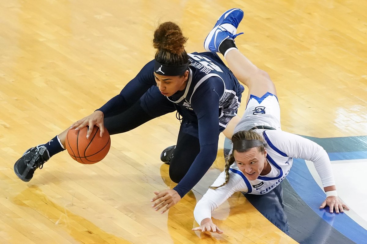 coolmancreative's tweet image. Couple favorites from today’s @CreightonWBB win over Georgetown.