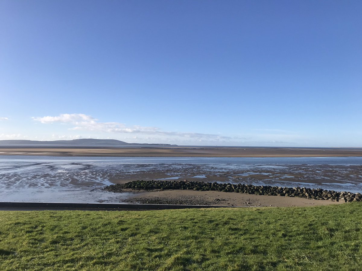 sk_austin's tweet photo. Daily walks at Seaside, Llanelli.          #lovelocalbeach.  #beachlife https://t.co/NOagTf5rmB