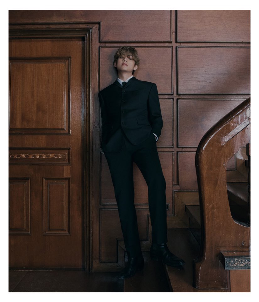 also THIS photoshoot