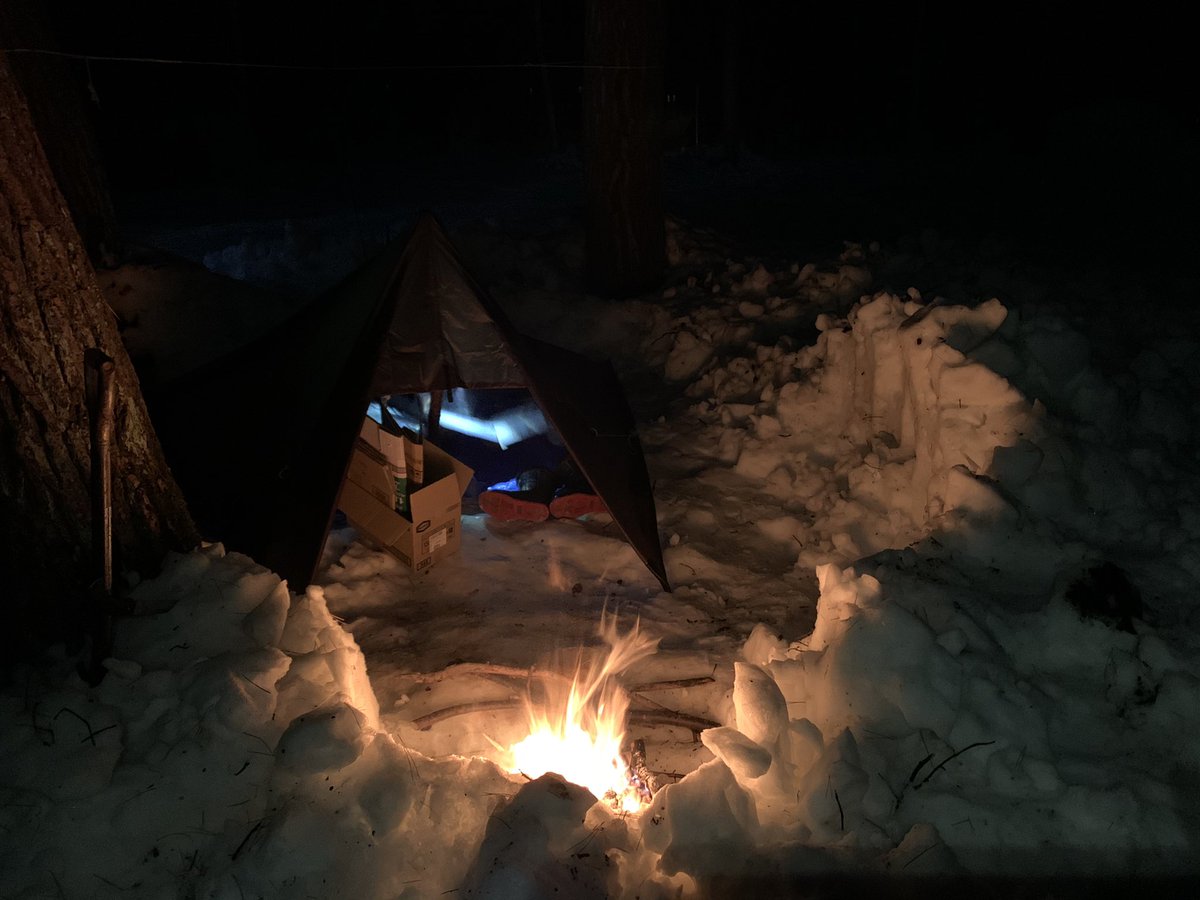 laboland's tweet photo. 雪上ブッシュクラフトチャレンジ。
JBSブッシュクラフトインストラクター、アドバイザーの方たちの雪上ブッシュクラフト自主研修。
#bushcraft #Japanbushcraftschool #雪上ブッシュクラフト #laboland #ラボランドくろひめ https://t.co/dzY1yZA6Bq