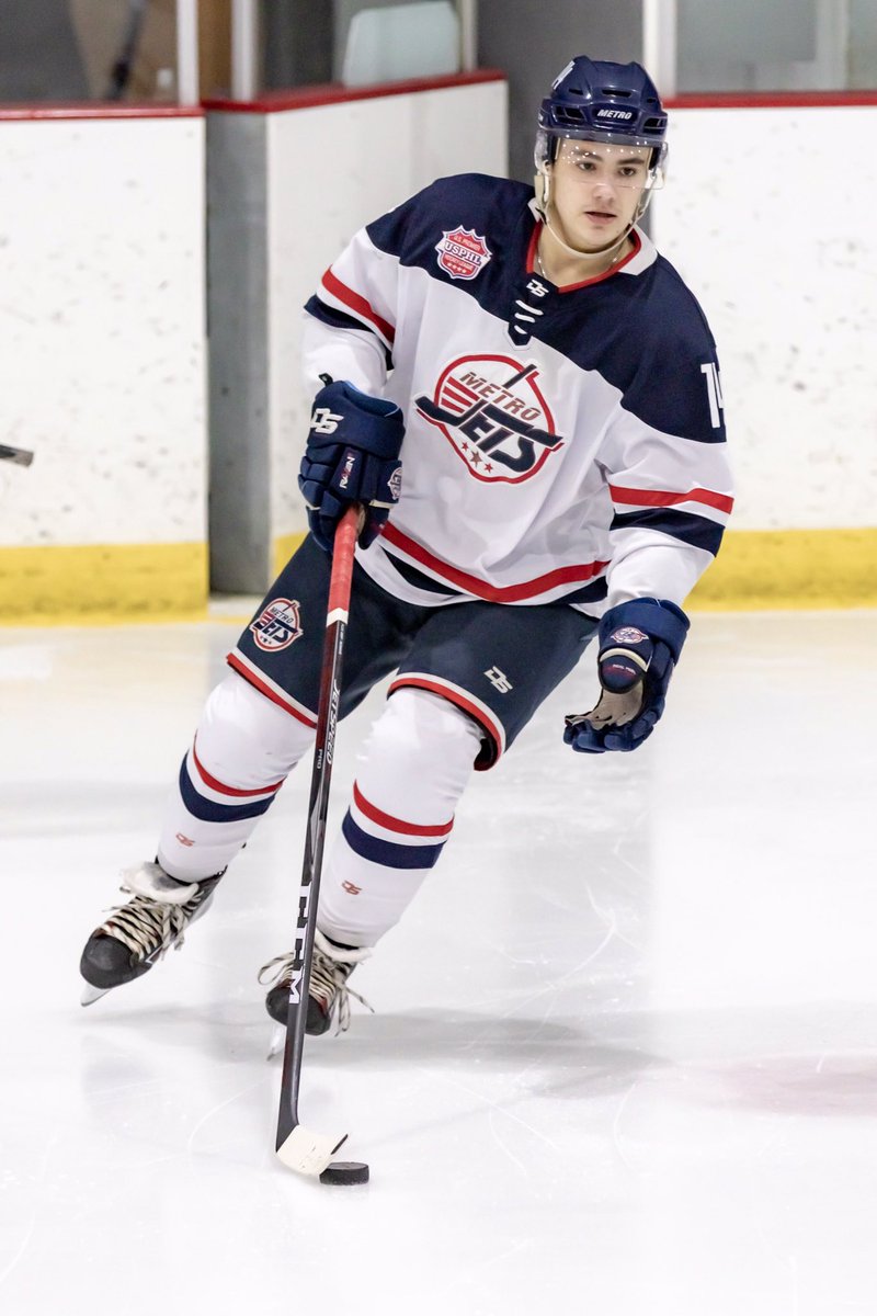 The #MetroJets score seven in the second period - two from <a href="/jagwheelz/">Joshua German</a>, and one each from <a href="/alexschaumie/">Alex Schaumburger</a>, Stefan Frantti, @connergraham06, <a href="/messing_ryan/">Ryan Messing</a> and <a href="/NathanVazquez02/">Nathan Vazquez</a> - and lead <a href="/PittVengeance/">Pittsburgh Vengeance</a> 8-1 after 40 minutes. 

Shots 37-13 Jets.