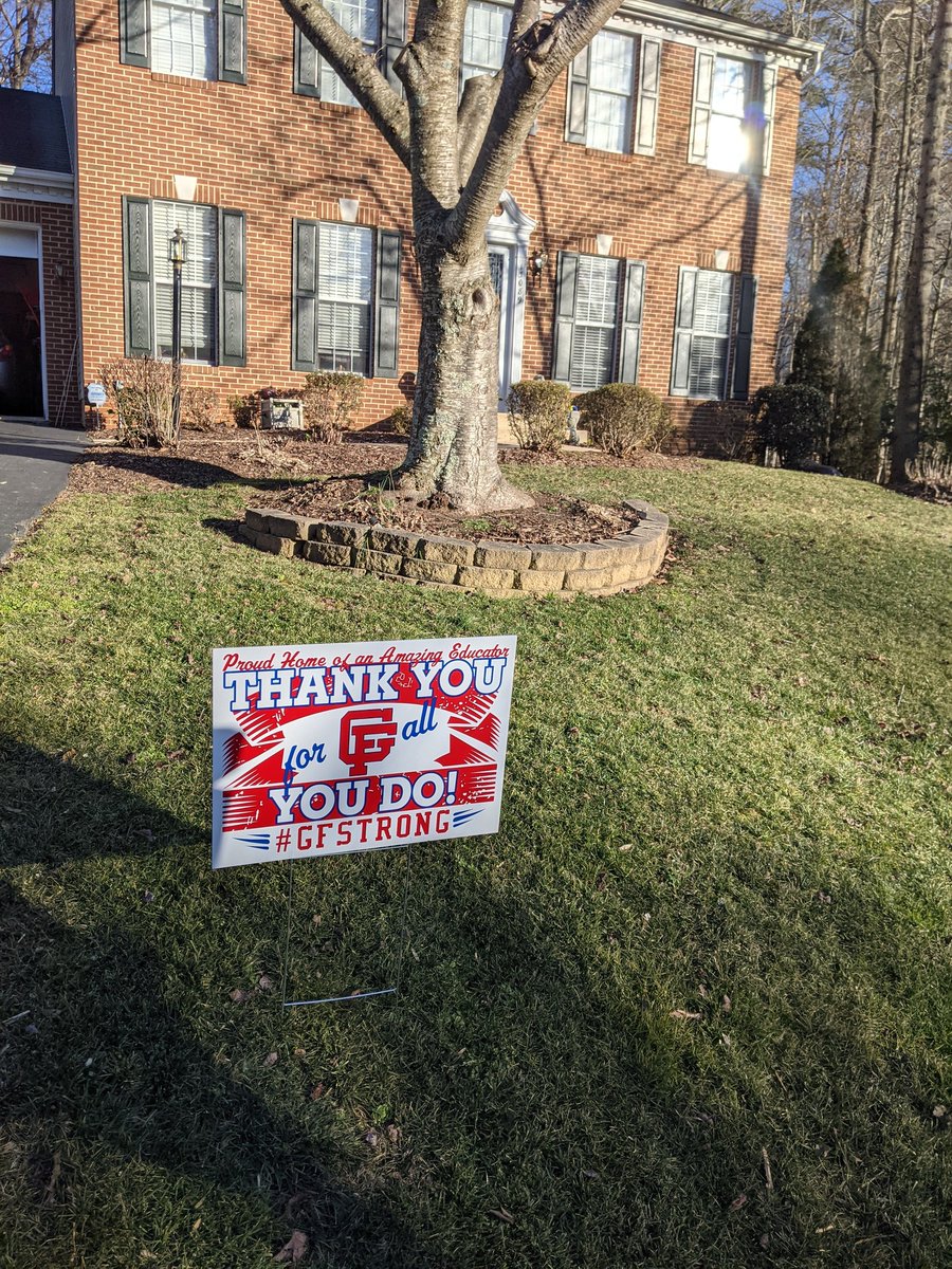 Props to the <a href="/Gar_Field_HS/">Gar-Field HS PWCS</a> Admin Team! What an awesome surprise! Thank you! 
💙❤️💙❤️
#BeAChampion
#GFHSstrong