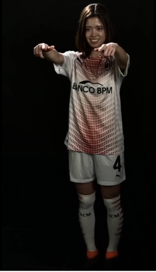 Twitter 上的 ぎゃふ Acミラン No 4 長谷川唯 選手 Via Acmilan Tiktok なでしこジャパン Nadeshiko T Co Luehse8g0w Twitter