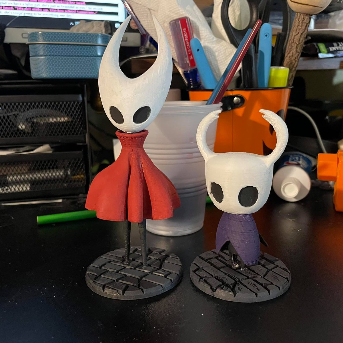 CarrieSumnerArt's tweet photo. I made things.
#hollowknight #hornet @thingiverse @jgmaker3d #3dprinting #somuchpaint #toomuchsanding https://t.co/F3y6z1pZrB