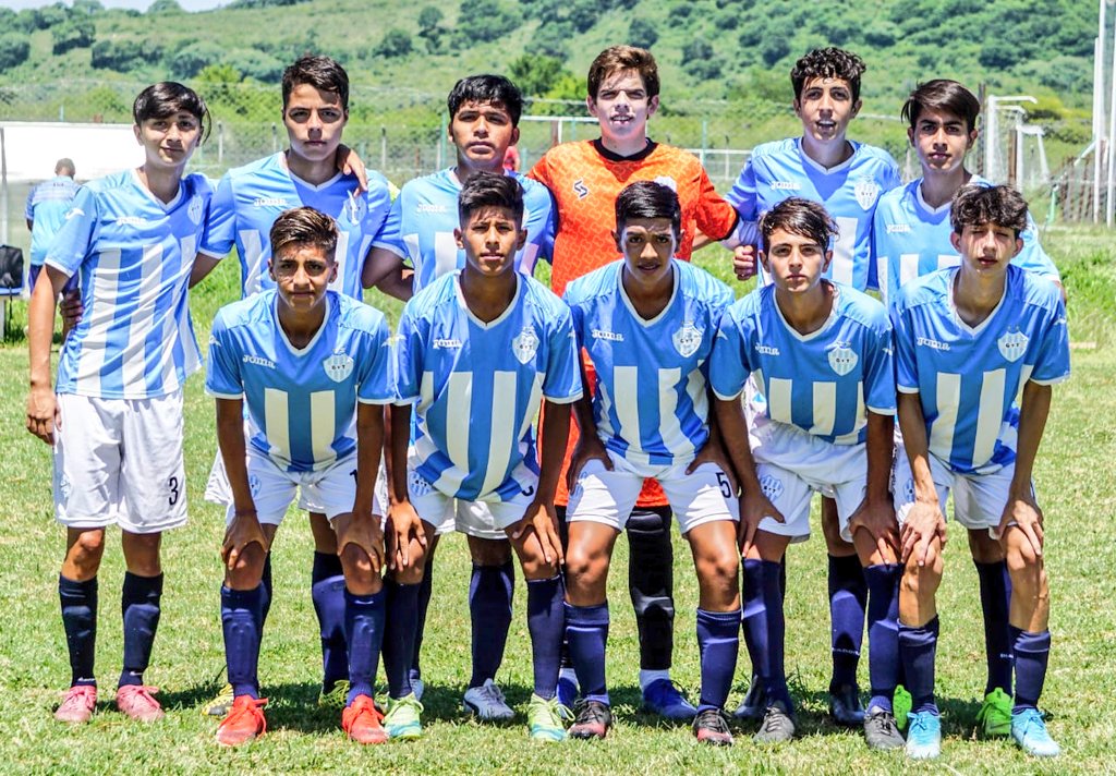 gytoficial's tweet photo. Fecha 7 Torneo de Verano #LSF 

6° División 
#GimnasiayTiro 3 #BoulogneSurMer 0

⚽️ Franco Giménez x2, Alejo Olguín 

#VamosLosPibes 💙 https://t.co/WlSS7P48vE