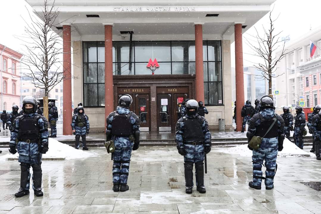 Митинг 31. Митинг 31 января 2021 в Москве. Митинг в Москве. Митинг метро. Протесты в Москве 2021.