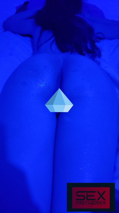 2 pic. Que tal se ve el color #Azul?
Les gusta como se ve el aceite en su #culo?😈💦
RT&♥️si tu también