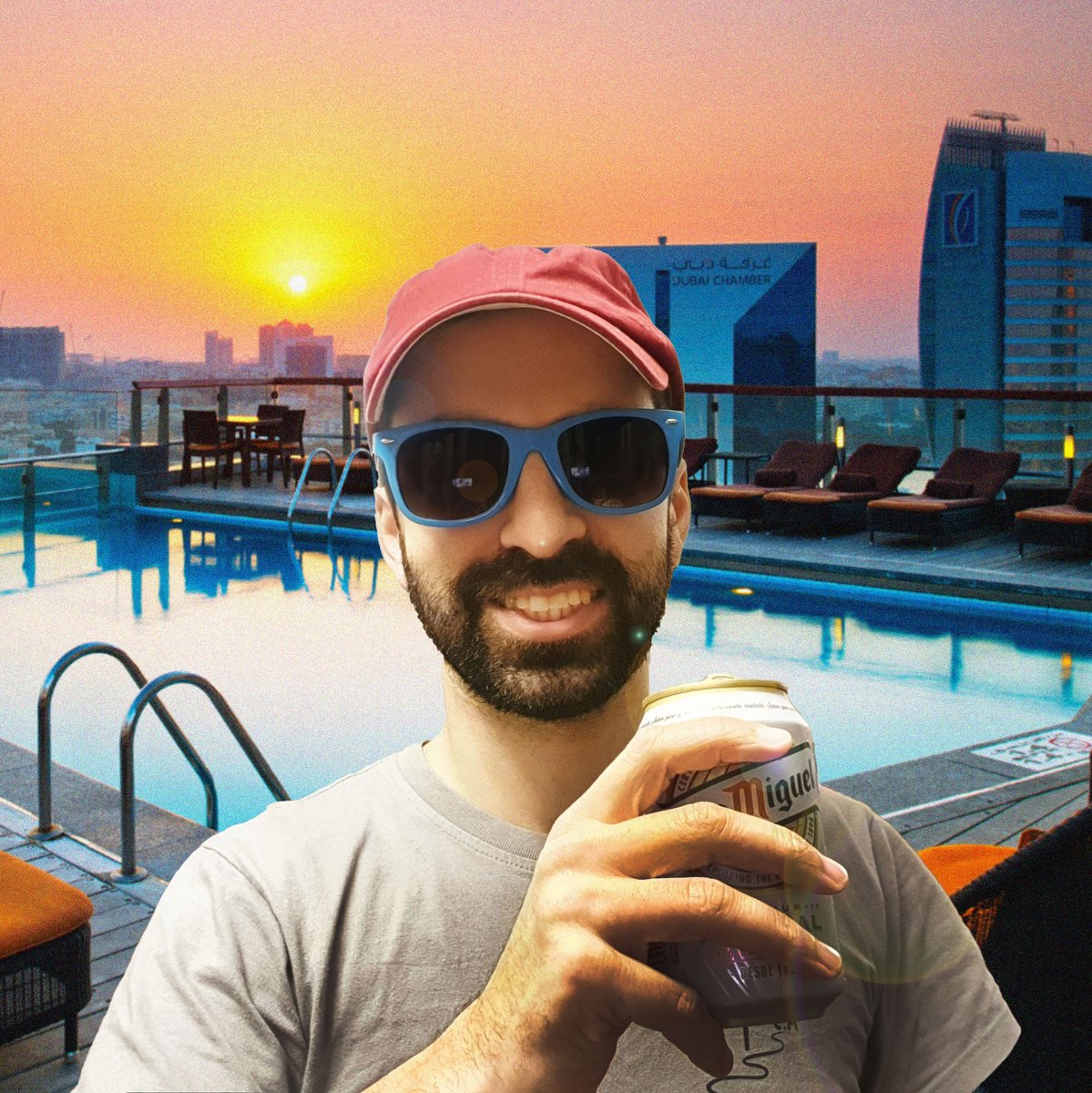 MedCrisis's tweet image. Greetings from Dubai squad 🌞😎 Some people said it was irresponsible for me to travel during lockdown and something about human rights but the only human rights being violated were mine lol, I deserve some winter sun!  #influencer #essentialwork #graft #entrepreneur #inspiration