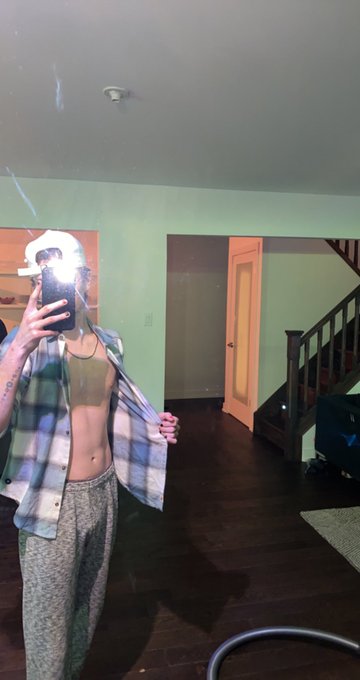 imagine if the sweats were off?😌 retweet if you wanna see the naked version🤪 https://t.co/dZzxds0bMJ<a href="/tag/newprofilepic"class="tags"><span>#newprofilepic</span></a>