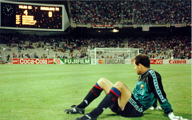 Soir du 24 Mai 1995 au Stade Ernst Happel à Vienne. La «Class 95» de l’Ajax Amsterdam affronte le champion d’Europe en titre, le grand Milan des Baresi Maldini Boban & Co qui avaient marché sur la Dream Team de Cruyff lors de la dernière finale en lui infligeant un mémorable 4-0!