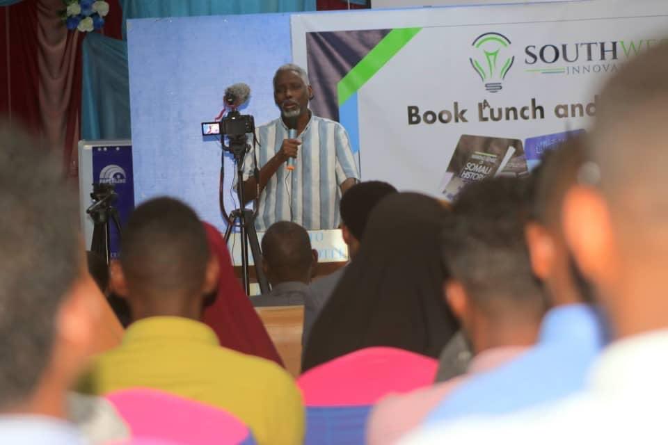 JamilaHagi's tweet photo. thank you @SWhub0 Photos from Book launch and Public Event organized by Research and Development Cell in Southwest Innovation Hub.
at Horyaal Hotel, Baidoa District. https://t.co/xayyBAuIxW