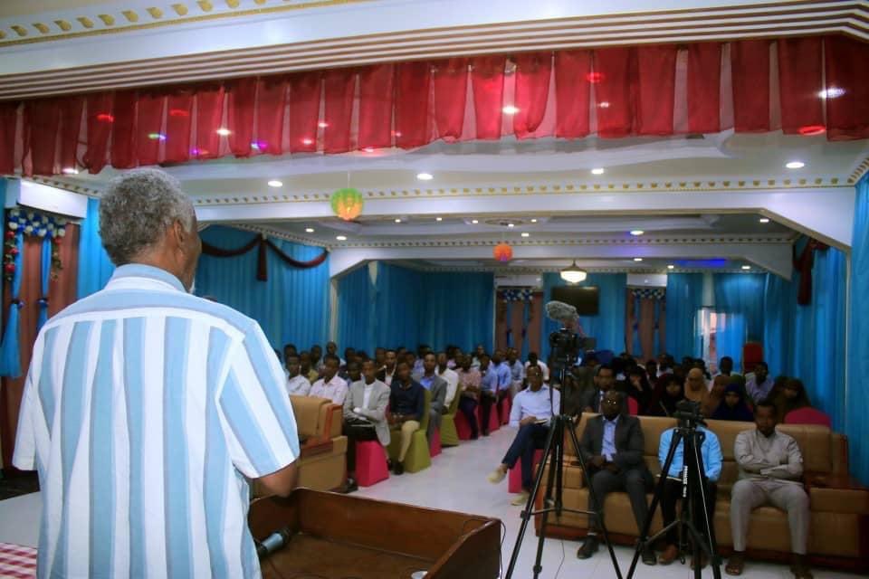 JamilaHagi's tweet photo. thank you @SWhub0 Photos from Book launch and Public Event organized by Research and Development Cell in Southwest Innovation Hub.
at Horyaal Hotel, Baidoa District. https://t.co/xayyBAuIxW