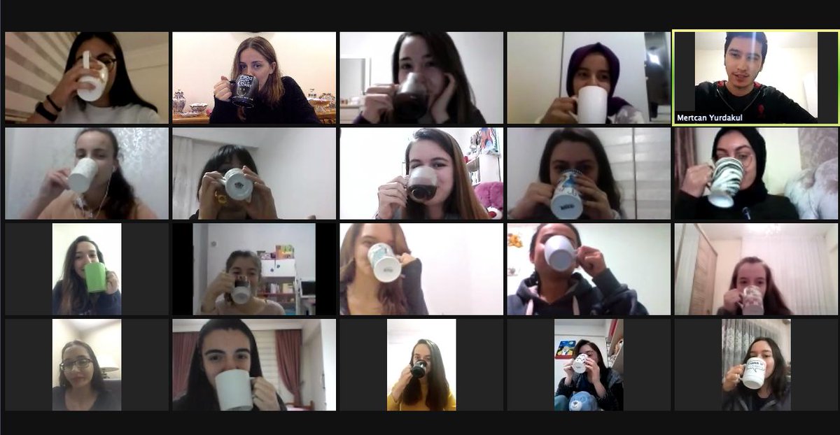 CORONAVIRUS ZİRVESİ sonunda haftanın yorgunluğunu çaylar kahveler ve sanal kucaklamalar ile attık🎈🎉😇 Gelecek programlar için yeni kararlar alındı ✨🤩 🙃