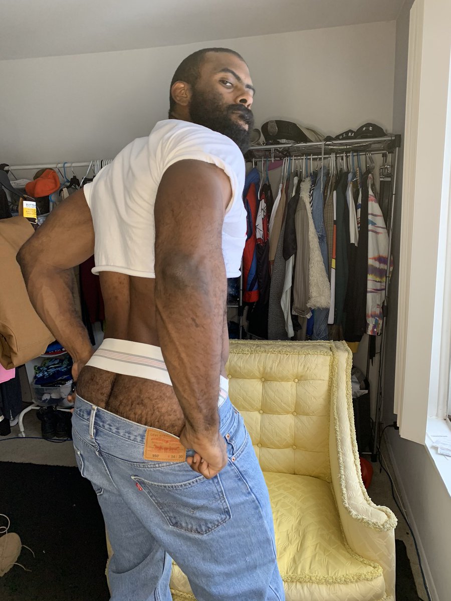 teesaddy's tweet photo. I WANNA SHOW YALL MY ASS,
BUT SHIT AINT FREE,
—SO HERE GO A LIL: https://t.co/zdfCotSOxg