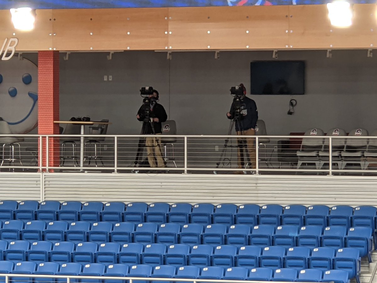 mckmatter's tweet photo. HUGE Shout Out to the student crew that just produced 7 broadcasts in 2 days for @RMUAthletics!!! Another weekend in the books for Colonial Sports Network. @RMUMHockey @RMUWHockey @RMUMBasketball @RMUWBasketball https://t.co/RwkVQkZpbh