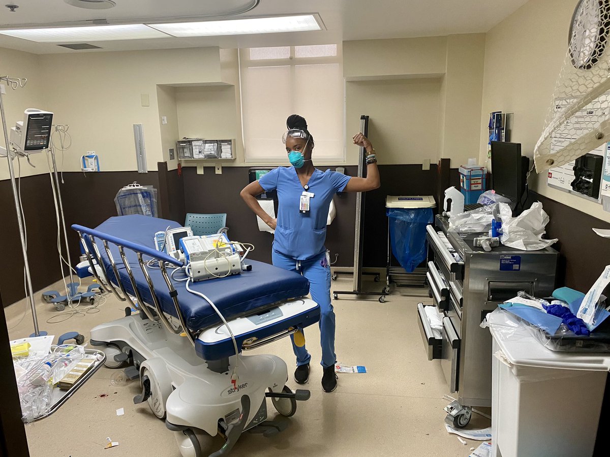 kingstonluv07's tweet photo. Hello my name is T’yanna and I save lives for a living. What’s your superpower? #covid_19 #RN #nurselife💊💉 #blacknursesrock #blacknurseskillinit #ernurse #ernurseproblems https://t.co/h39uTjTrrm