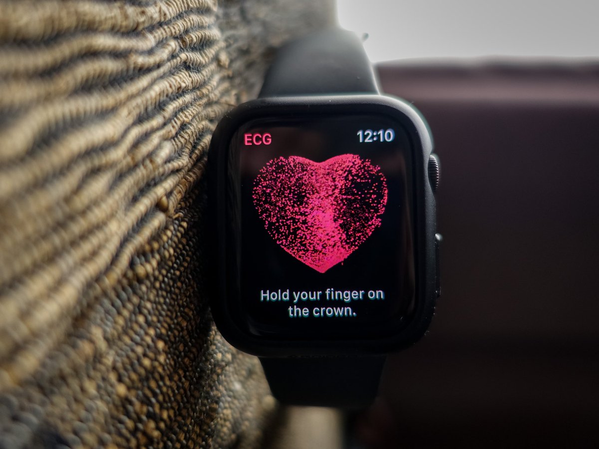 10. AW series 5 dan 6 ada features ECG.Iaitu check keadaan jantung sama ada normal atau ada tanda atrial fibrillation. Sekali lagi, ia tak ada di Malaysia.Tapi kalau jalan ke Singapore/Thailand boleh activekan ECG. Bila balik sini benda tu available sepanjang masa.