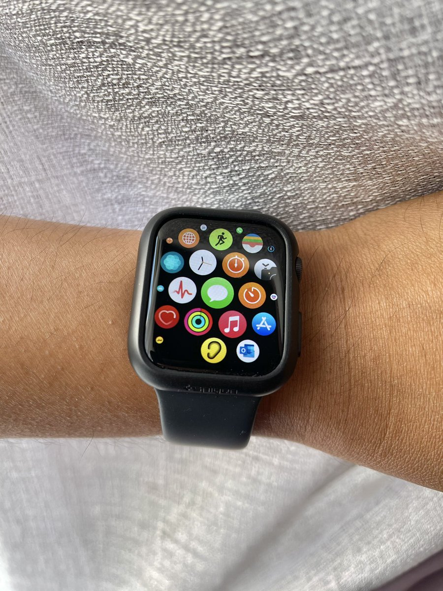 8. AW default face takde yang kira STEP dan rekod Deep Sleep ketika tidur. Benda basic yang aku rasa semua smartwatch lain ada.Tapi boleh download apps lain. Majoriti berbayar.Kelebihan AW terbesar adalah sokongan banyak developer. Banyak Apps khusus direka untuk AW.