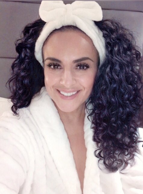 Miami2Boston's tweet image. When you come out the shower and diffuse your hair🙋🏻‍♀️ Headband-FanciGoods❤️ Bathrobe Life #HotelLife