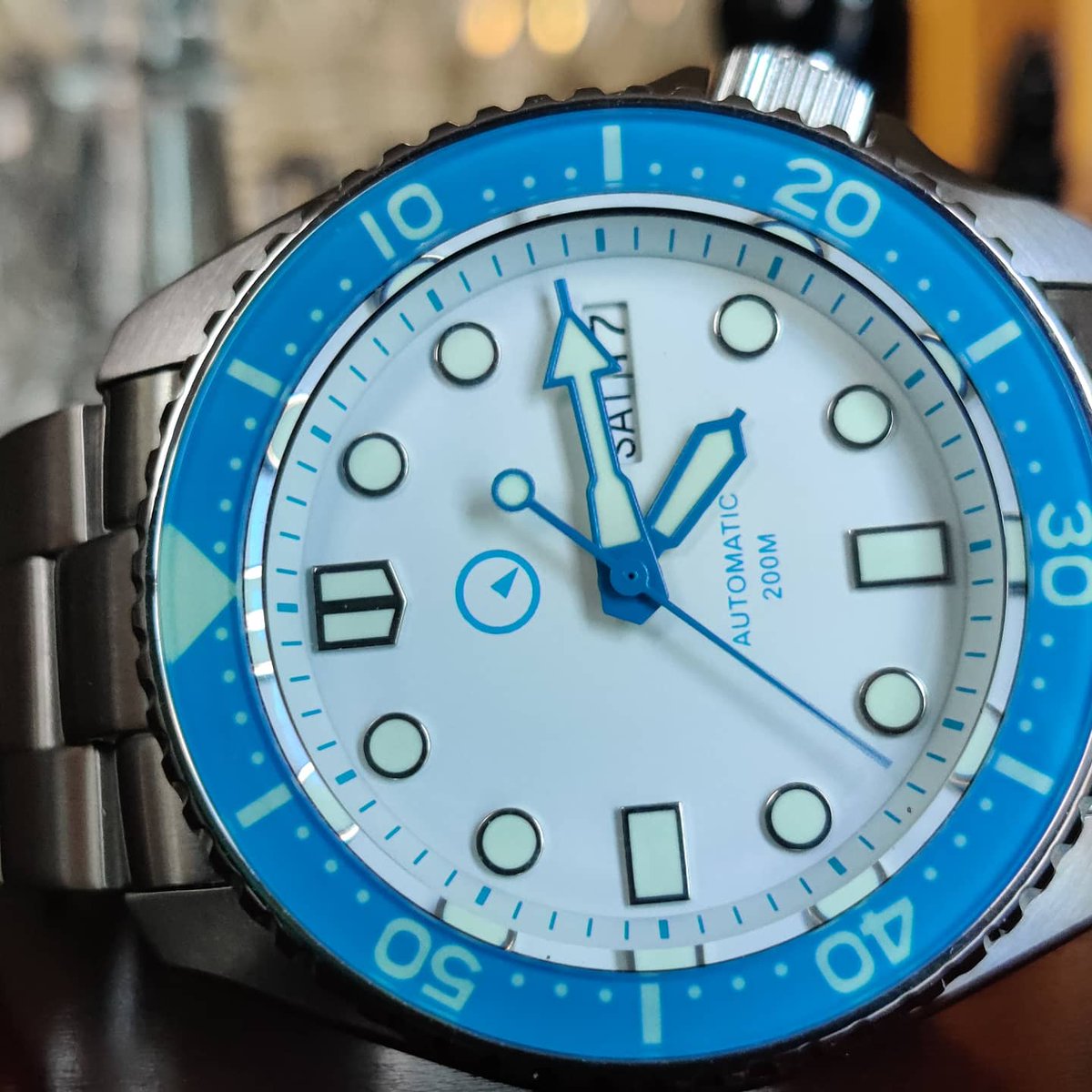WatchYouKnow1's tweet photo. I'm gonna tell you why the Islander Diver is better than the Seiko SKX.

Watch this: https://t.co/tKn6uMpBn4

#islandwatch #longislandwatch #islanderwatch #seikoskx #skx #seiko #watchesofinstagram #nh36 #sapphirebezel #wristcandy https://t.co/wpz6HKU40Z