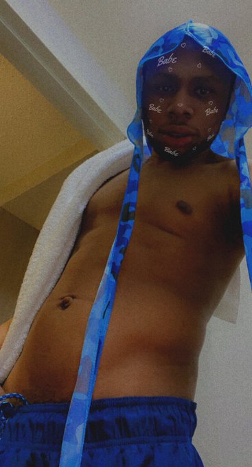 Watch MrRoyaltyToYou😉😈's leaked NSFW photo on TwXstars