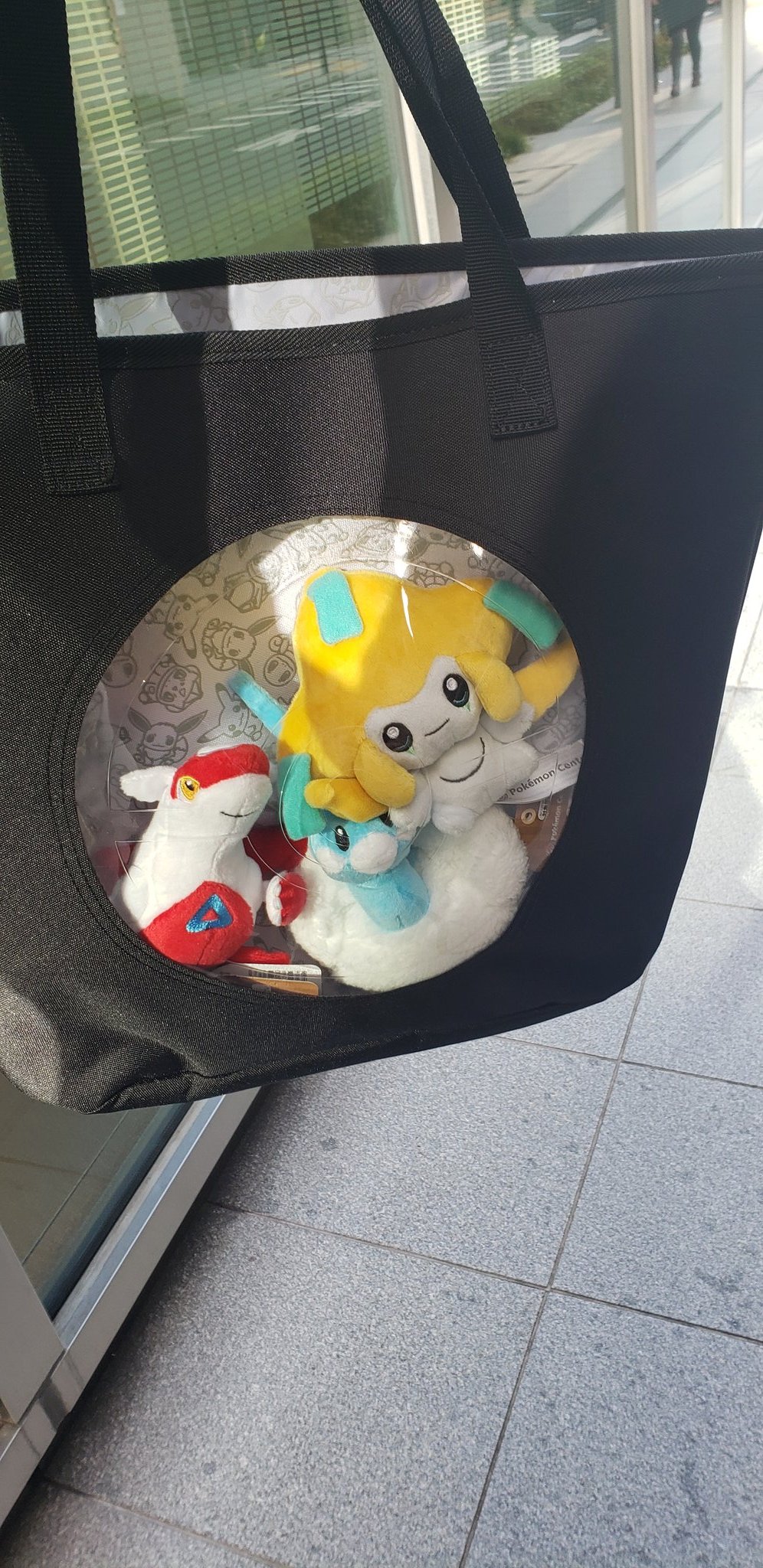 疾風 Pokemon Fit連れ歩きトートバッグ買ったのでたくさん連れていきたい時はこれ使お 小窓から覗いてる感じが可愛い T Co Qx3xo0dir4 Twitter