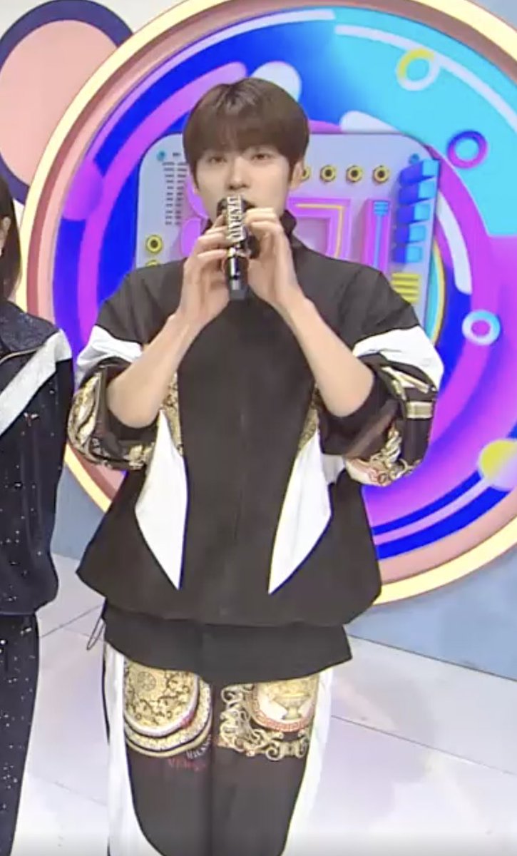 나 tweet media