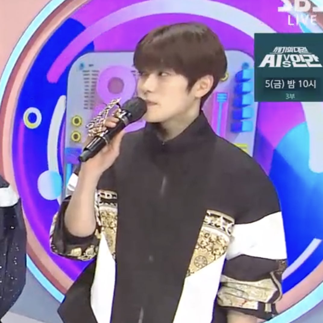 나 tweet media
