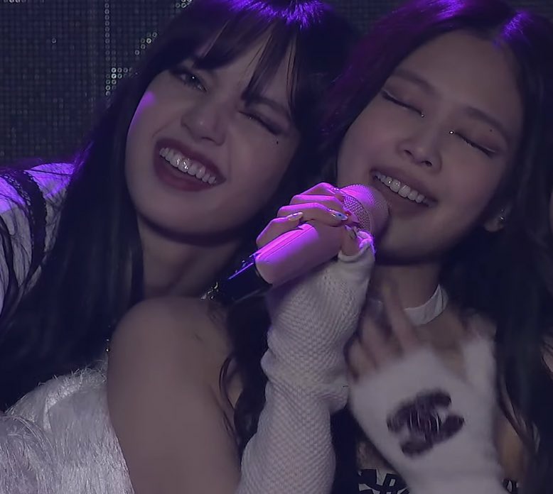jenlisa_films's tweet photo. Pain https://t.co/yrIv5JAbBu