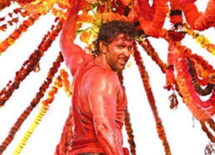 Workaholic and dedicated  @iHrithik had given his best in d best film of his careerWhy its d best ??Bcz it's not niche but it has emotional content It's not like other brainless masala entertainer it has all d element to call classy CLASSIEST COMMERCIAL INDEEDAGNEEPATH 
