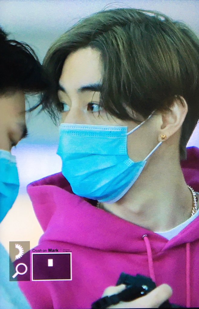 MarkTuan_MTBB's tweet photo. 31/1/64 : วันที่พี่จ๋าเดินทางบินลัดฟ้าสู้ LA กลับสู้อ้อมกอดครอบครัวที่จากมายาวนาน 10 ปี ☺️❤️

Safe Flight ✈️ 
#Marktuan  #段宜恩  @marktuan https://t.co/0TvEiCIZzz