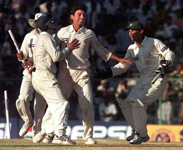 Finally the fatal ball arrived that will forever remain a regret in Tendulkar’s trmendous career. The doosra was cannily floated. Tendulkar did not read it as he reached out to lift it straight. The leading edge went high up and Akram pouched it in the covers.