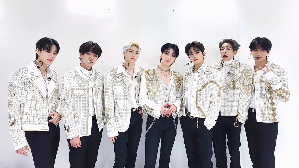 Dream_iri97's tweet photo. 💛🦊🍑🦖🍓🐱🐥🐰💙

#앞으로도_계속될_빅톤의_목소리
#The_future_is_VICTON https://t.co/Ju3bO1kY7O