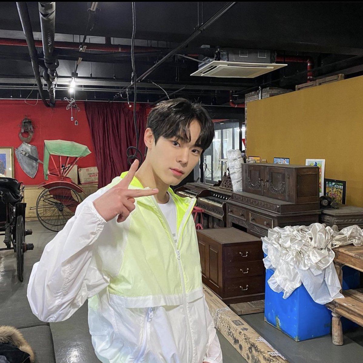 YSBThaiFans's tweet photo. [INSTAPOST]

@/seobin.1214 - 🍀✌🏻
https://t.co/3W3I0Aqg1u

#윤서빈 #YOONSEOBIN #ยุนซอบิน https://t.co/9YFTAB0btK