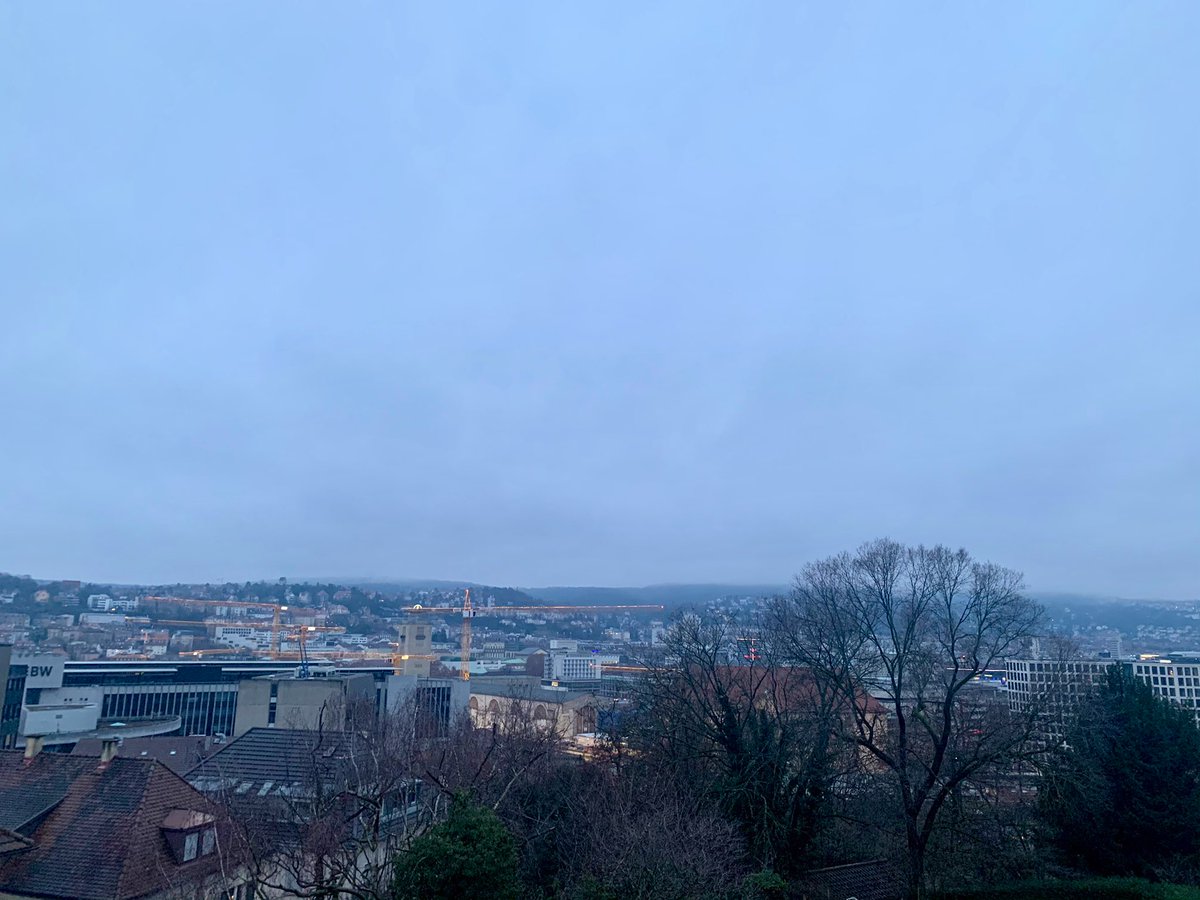 lukizzl's tweet photo. Guten Morgen liebe #TwitterLaufGruppe
Stuttgart in grau.. wie siehtโs bei euch aus?
Freue mich auf den gemeinsamen Sonntagslauf.
Ab 08:30 wieder hier:
โก๏ธ https://t.co/tlbhkOxECQ
#SundayRunday #RUN711 #laufzeitSTR https://t.co/4BLuI59qUp