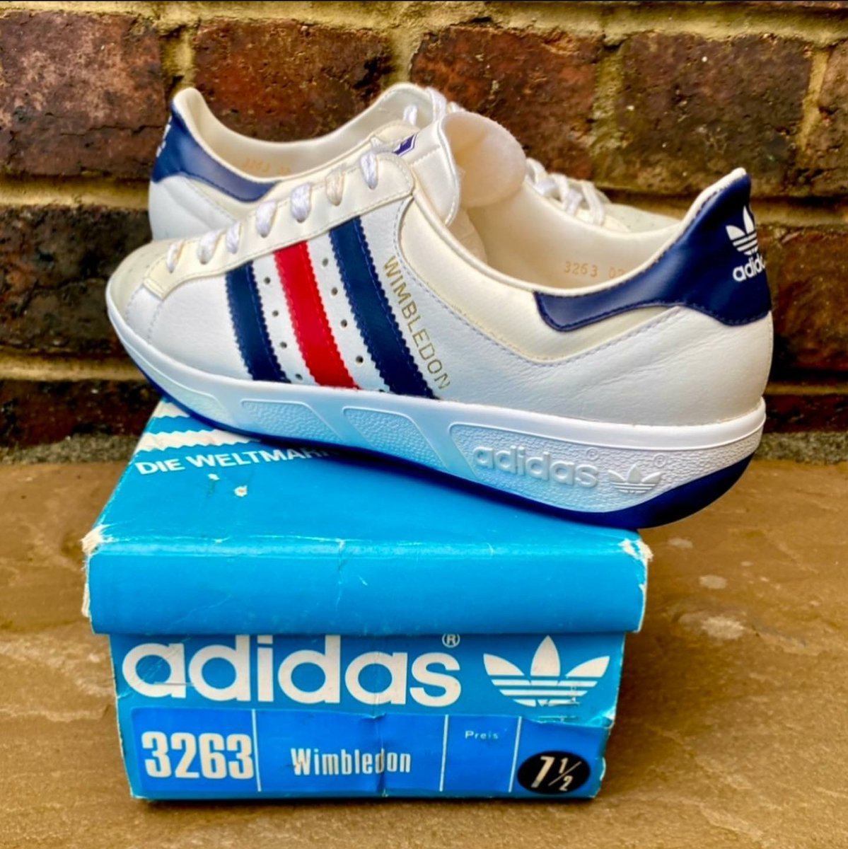Morning folks #adidas #Wimbledon One of the most sought after and favourite  trainers of many, would you like to see a reissue?? Pics courtesy of @  diggerdas on Instagram Have a great