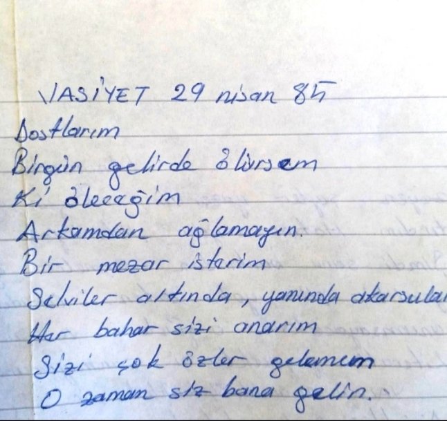 Warpalawass's tweet photo. 1 yıl önce bugün hayatımın en kötü haberini almama saatler kala, bunu bilmeden gayet güzel bir gün geçiriyordum . Gençken yazdığın şiirle seni anıp başka bir şiirle de seni selamlıyorum baba.
"şimdi senin uzanıp yattığın otlarda yarın yeni bir yeşillik büyüyecek."
Selam olsun... https://t.co/SMap6WcfF1