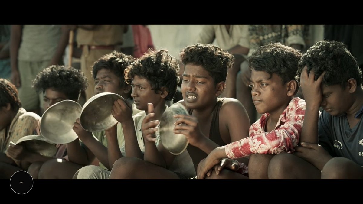 StoryLine - பாவானின்ற ரவுடி கூர் நோக்கு Schoolஅ இருக்குற பசங்கல தன்னோட சுய லாபத்துக்கு பயன் படுத்துறாரு.இது அங்க வாத்தியாரா வர்ற JD க்கு தெரிய வருது , பவானிய கண்டு பிடிச்சி JD தடுக்குறார இல்லயா இதான் கதை