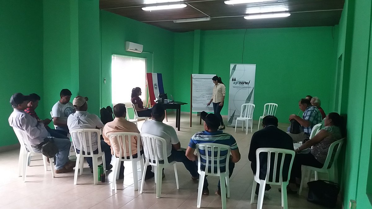 agronortecoop's tweet photo. Capacitación sobre las Compras Públicas a los líderes, llevada a cabo el dia 29 del corriente mes en  Agronorte Ltda. disertada por el Ing. Miguel Kurita Jefe de Gabinete de la @senparaguay @cgaleanoperrone  @ayalagimenez @psoriamelo https://t.co/5ir5vxL2SO