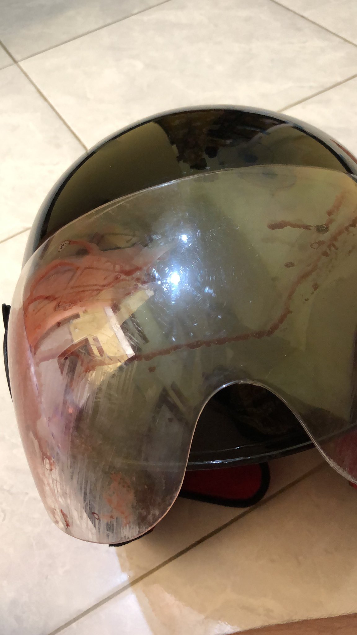 Foto helm SW yang dibagikan lewat akun Twitter @ciwuuul