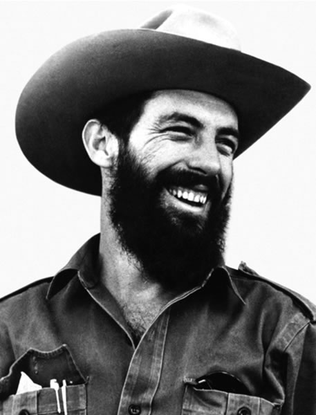 _NuevoRumbo_'s tweet photo. 🇨🇺 El 6 de febrero de 1932 nace Camilo Cienfuegos, “El Comandante del Pueblo”.

Pilar fundamental de la Revolución Cubana por su valentía, coraje y su eterna sonrisa. https://t.co/K588V0R2qd